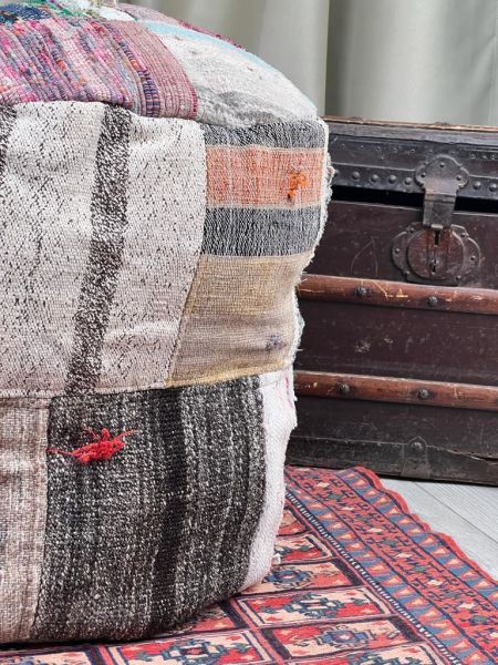 Nostaljik Kilim Puf Ölçü Çap 45 Cm Yükseklik 42 Cm