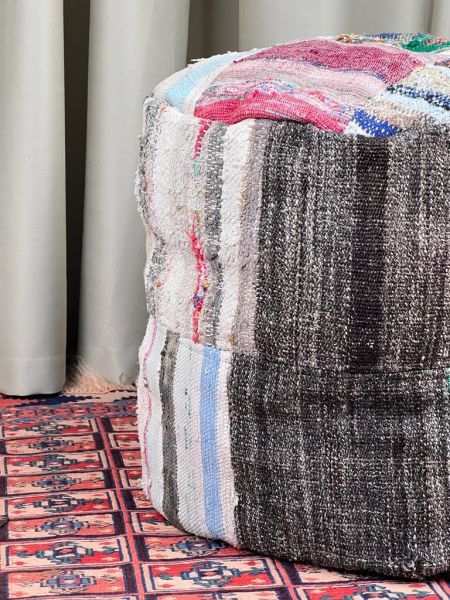 Nostaljik Kilim Puf Ölçü Çap 45 Cm Yükseklik 42 Cm