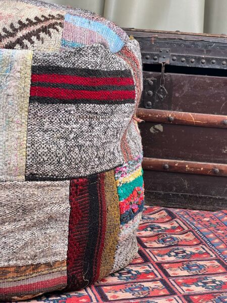 Nostaljik Kilim Puf Ölçü Çap 45 Cm Yükseklik 42 Cm