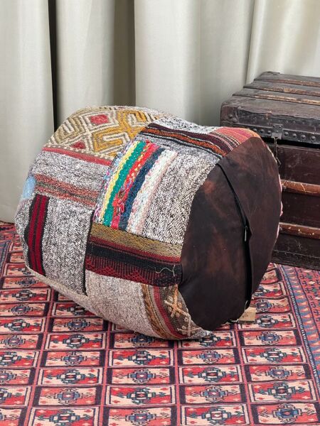 Nostaljik Kilim Puf Ölçü Çap 45 Cm Yükseklik 42 Cm