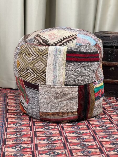 Nostaljik Kilim Puf Ölçü Çap 45 Cm Yükseklik 42 Cm