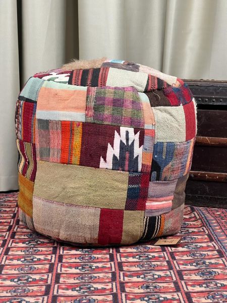 Nostaljik Kilim Puf Ölçü Çap 45 Cm Yükseklik 42 Cm
