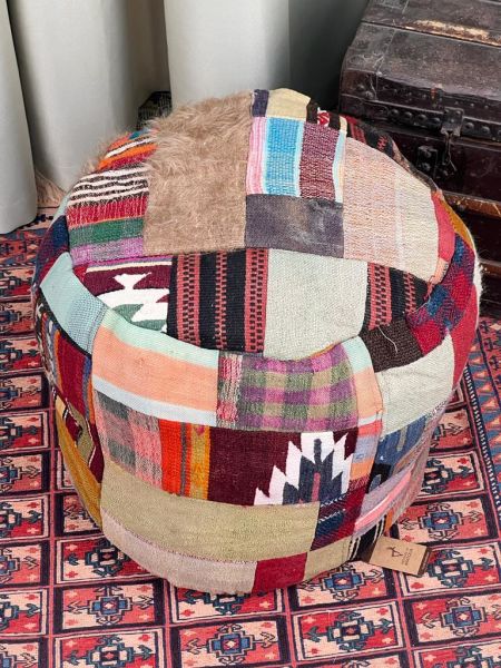 Nostaljik Kilim Puf Ölçü Çap 45 Cm Yükseklik 42 Cm