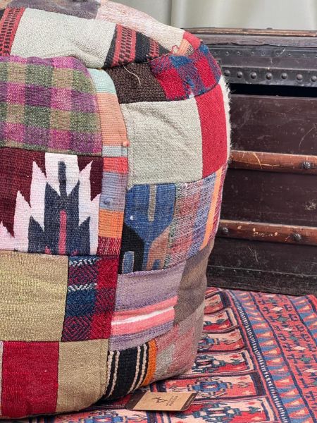 Nostaljik Kilim Puf Ölçü Çap 45 Cm Yükseklik 42 Cm