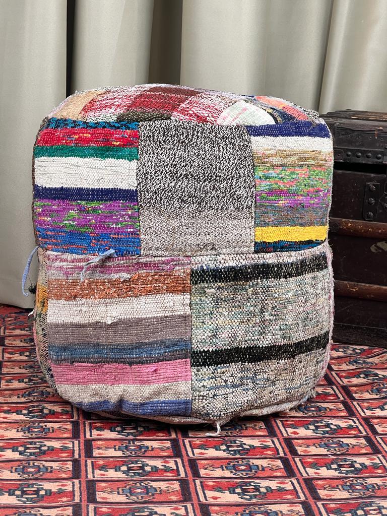 Nostaljik Kilim Puf Ölçü Çap 45 Cm Yükseklik 42 Cm
