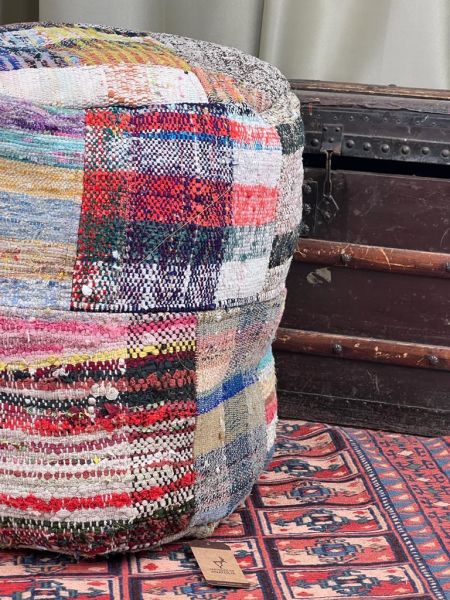 Nostaljik Kilim Puf Ölçü Çap 45 Cm Yükseklik 42 Cm