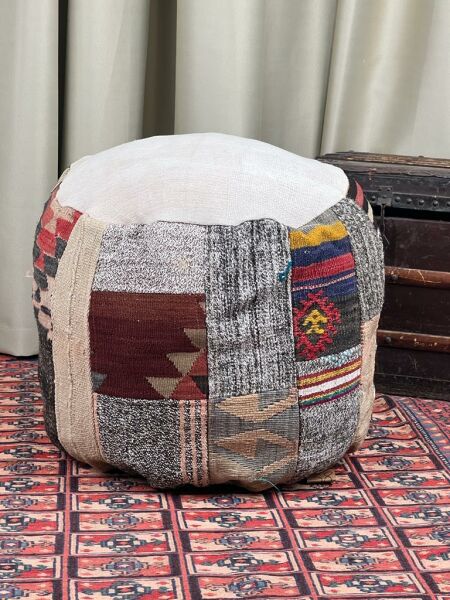 Nostaljik Kilim Puf Ölçü Çap 45 Cm Yükseklik 42 Cm