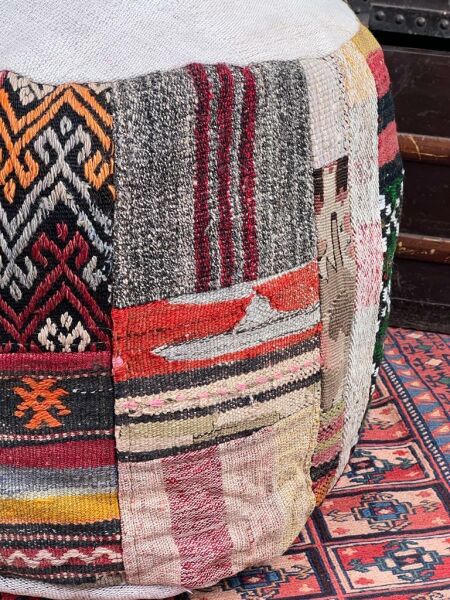 Nostaljik Kilim Puf Ölçü Çap 45 Cm Yükseklik 42 Cm