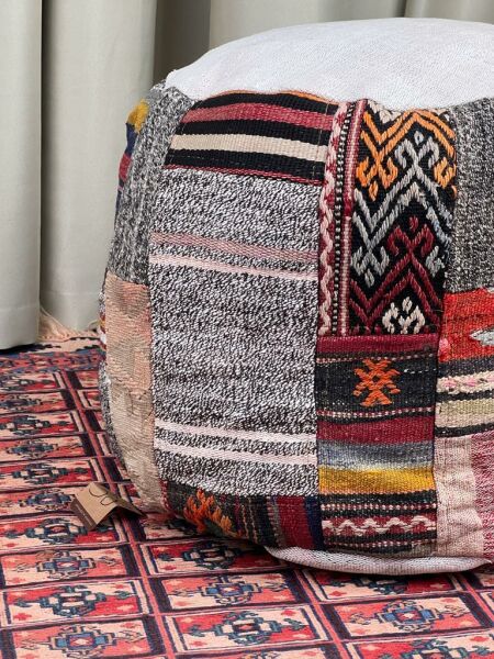 Nostaljik Kilim Puf Ölçü Çap 45 Cm Yükseklik 42 Cm