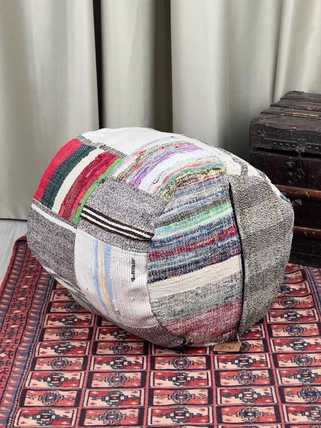 Nostaljik Kilim Puf Ölçü Çap 45 Cm Yükseklik 42 Cm