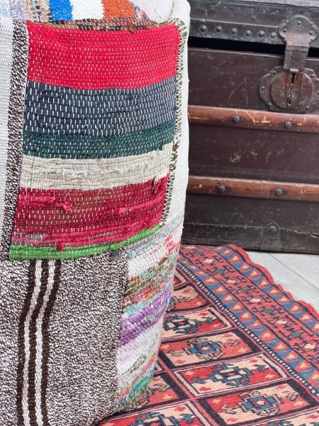 Nostaljik Kilim Puf Ölçü Çap 45 Cm Yükseklik 42 Cm