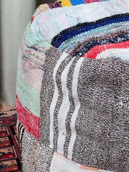 Nostaljik Kilim Puf Ölçü Çap 45 Cm Yükseklik 42 Cm