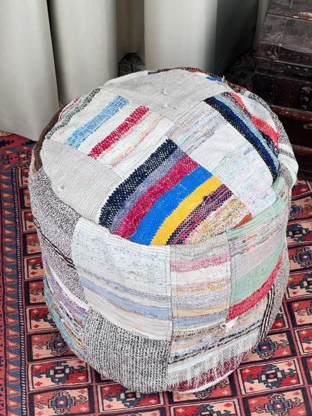 Nostaljik Kilim Puf Ölçü Çap 45 Cm Yükseklik 42 Cm