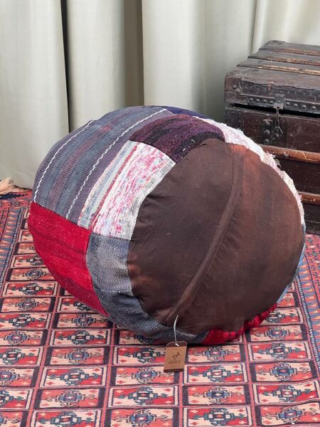 Nostaljik Kilim Puf Ölçü Çap 45 Cm Yükseklik 42 Cm