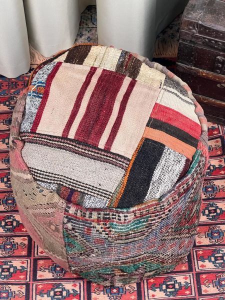 Nostaljik Kilim Puf Ölçü Çap 45 Cm Yükseklik 42 Cm