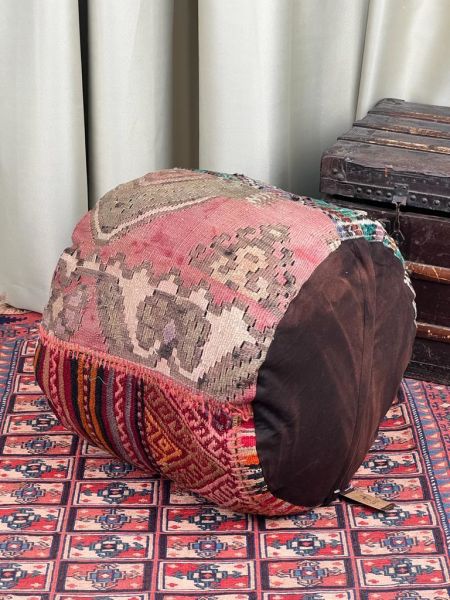 Nostaljik Kilim Puf Ölçü Çap 45 Cm Yükseklik 42 Cm