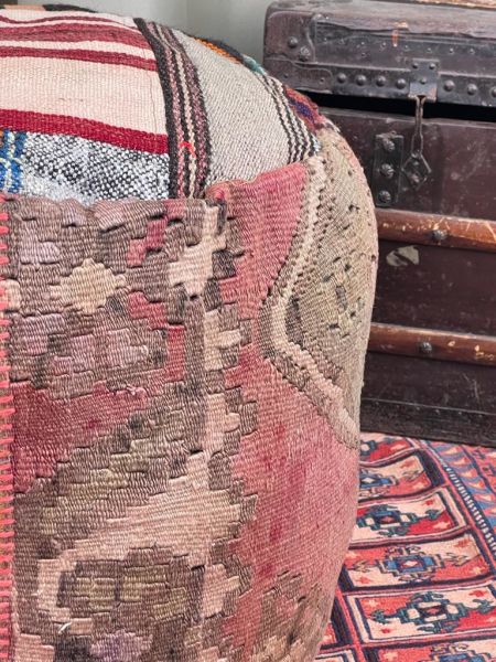 Nostaljik Kilim Puf Ölçü Çap 45 Cm Yükseklik 42 Cm