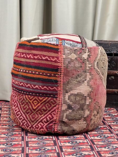Nostaljik Kilim Puf Ölçü Çap 45 Cm Yükseklik 42 Cm