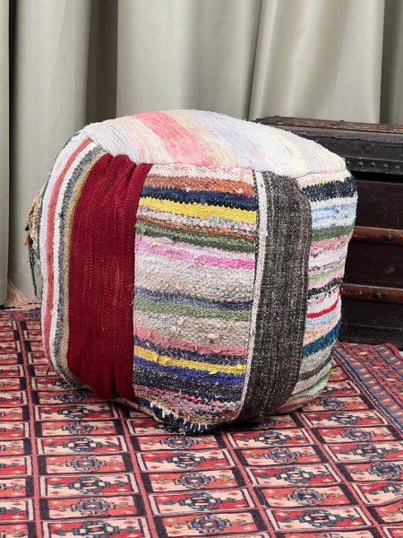 Nostaljik Kilim Puf Ölçü Çap 45 Cm Yükseklik 42 Cm