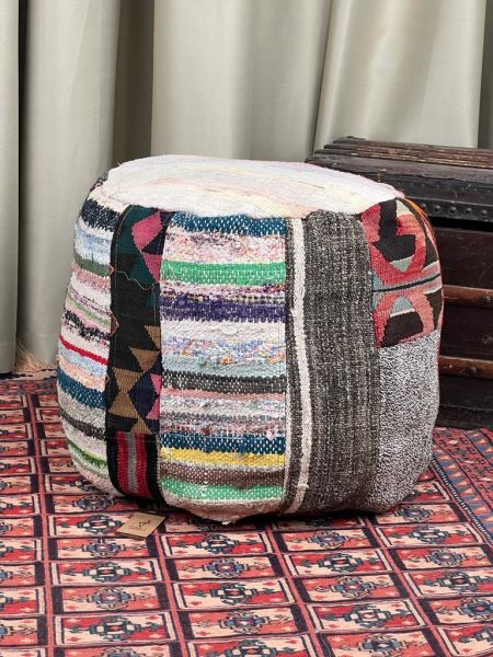 Nostaljik Kilim Puf Ölçü Çap 45 Cm Yükseklik 42 Cm
