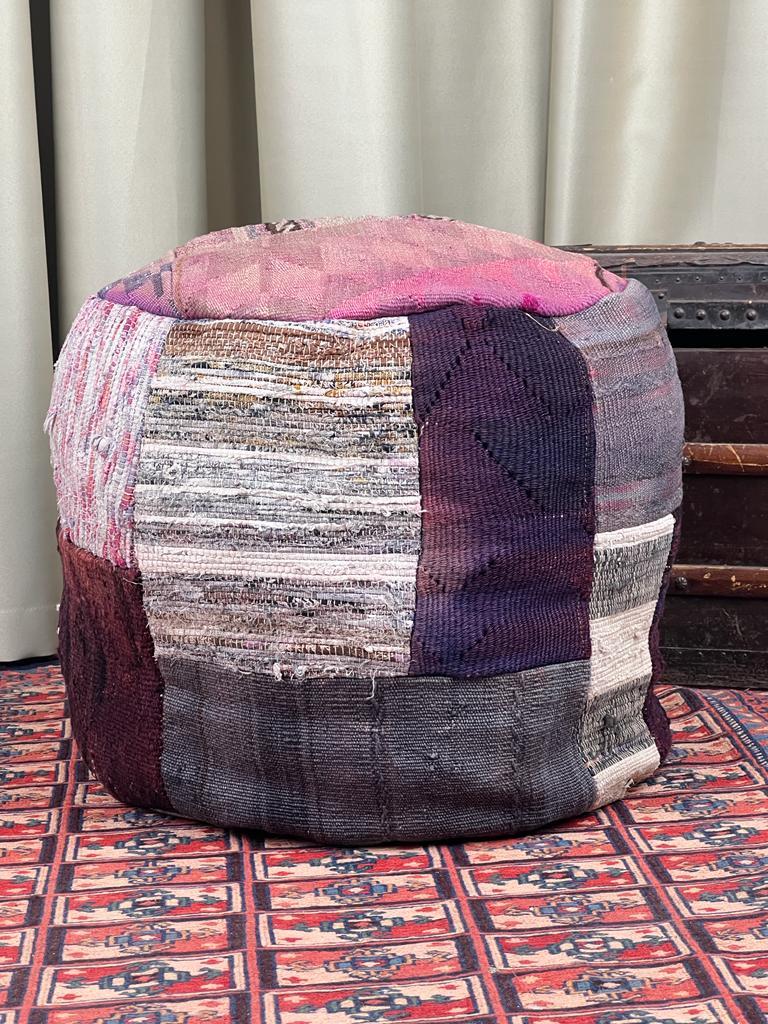 Nostaljik Kilim Puf Ölçü Çap 45 Cm Yükseklik 42 Cm
