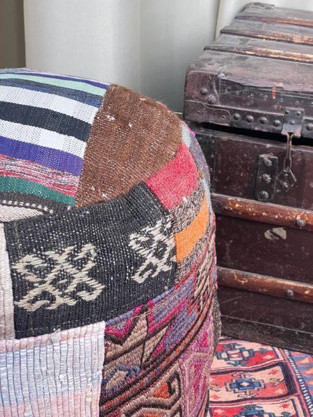 Nostaljik Kilim Puf Ölçü Çap 45 Cm Yükseklik 42 Cm