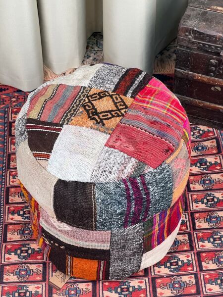 Nostaljik Kilim Puf Ölçü Çap 45 Cm Yükseklik 42 Cm