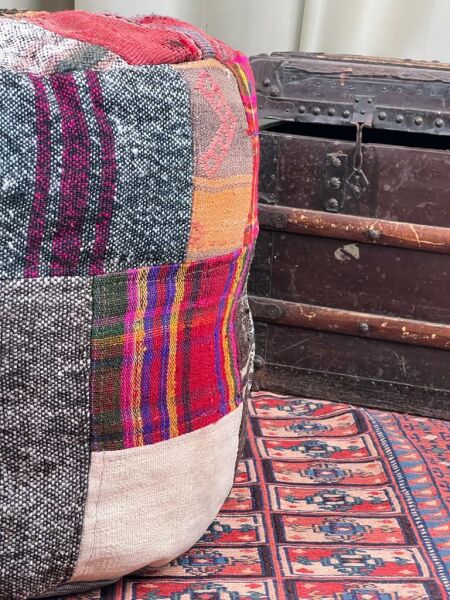 Nostaljik Kilim Puf Ölçü Çap 45 Cm Yükseklik 42 Cm