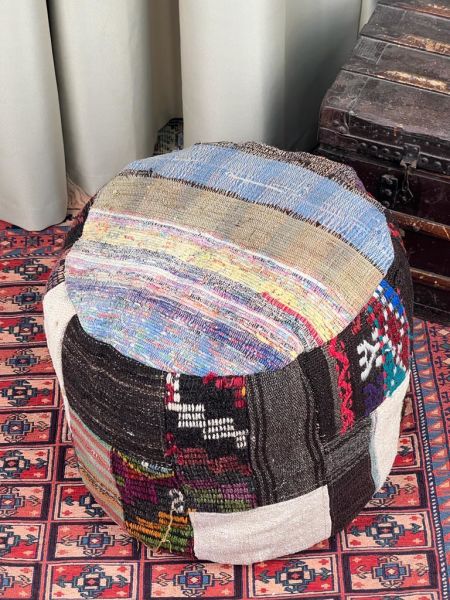 Nostaljik Kilim Puf Ölçü Çap 45 Cm Yükseklik 42 Cm