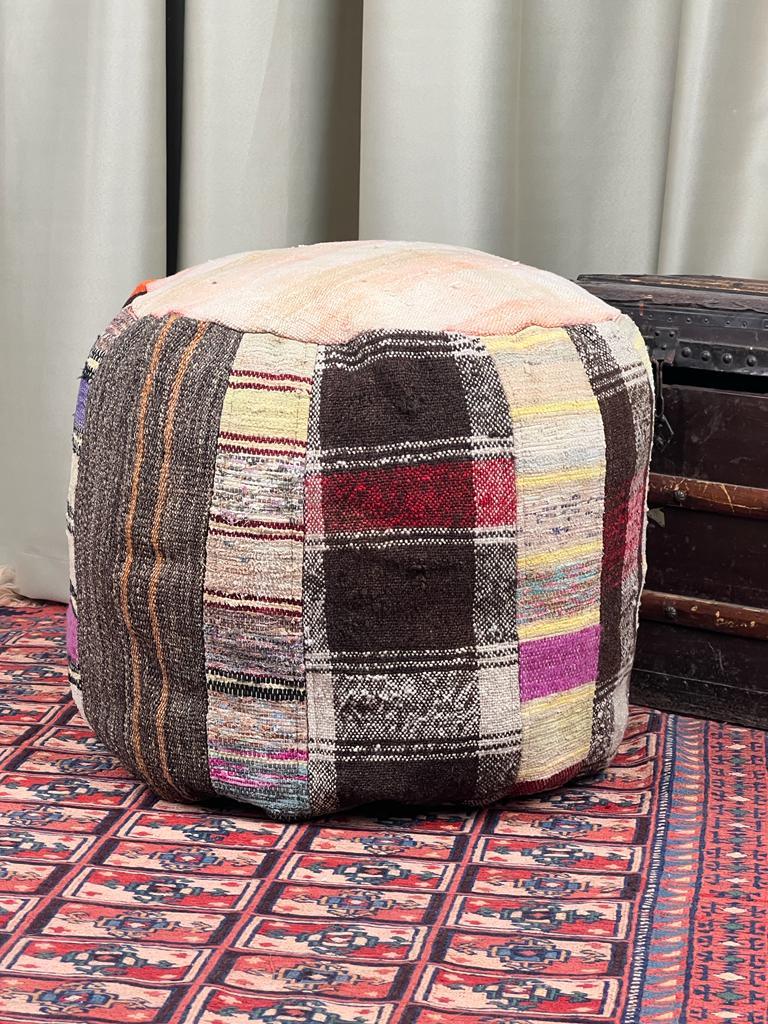 Nostaljik Kilim Puf Ölçü Çap 45 Cm Yükseklik 42 Cm