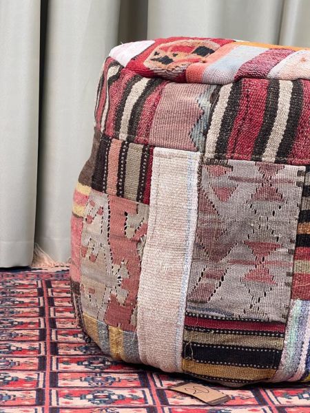 Nostaljik Kilim Puf Ölçü Çap 45 Cm Yükseklik 42 Cm
