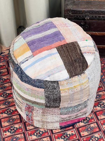 Nostaljik Kilim Puf Ölçü Çap 45 Cm Yükseklik 42 Cm