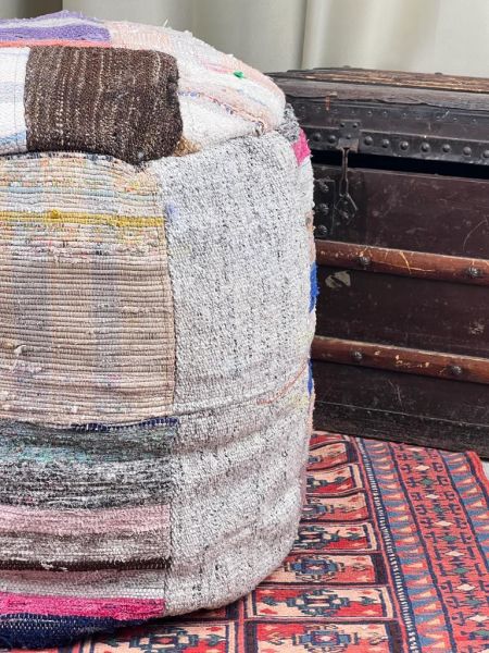 Nostaljik Kilim Puf Ölçü Çap 45 Cm Yükseklik 42 Cm