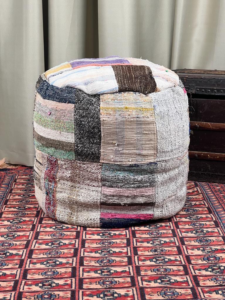 Nostaljik Kilim Puf Ölçü Çap 45 Cm Yükseklik 42 Cm