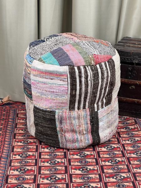 Nostaljik Kilim Puf Ölçü Çap 45 Cm Yükseklik 42 Cm
