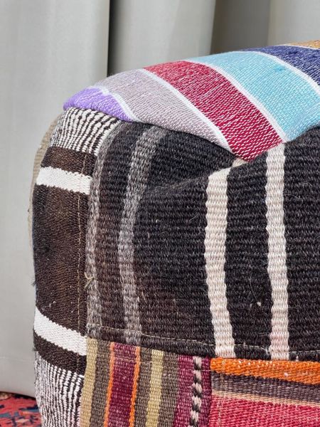 Nostaljik Kilim Puf Ölçü Çap 45 Cm Yükseklik 42 Cm