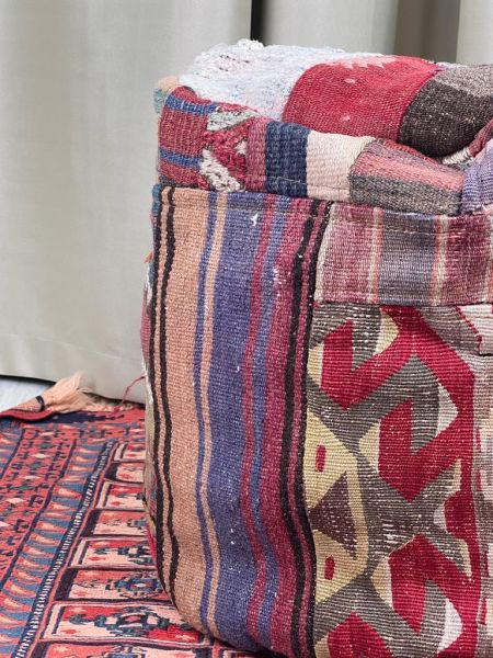 Nostaljik Kilim Puf Ölçü Çap 45 Cm Yükseklik 42 Cm