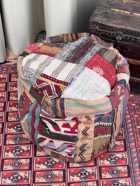 Nostaljik Kilim Puf Ölçü Çap 45 Cm Yükseklik 42 Cm