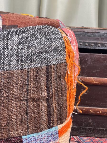Nostaljik Kilim Puf Ölçü Çap 45 Cm Yükseklik 42 Cm