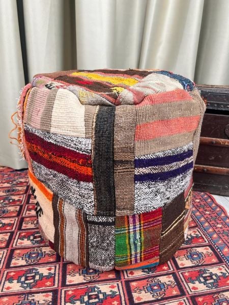Nostaljik Kilim Puf Ölçü Çap 45 Cm Yükseklik 42 Cm