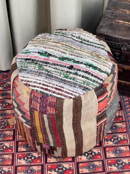 Nostaljik Kilim Puf Ölçü Çap 45 Cm Yükseklik 42 Cm
