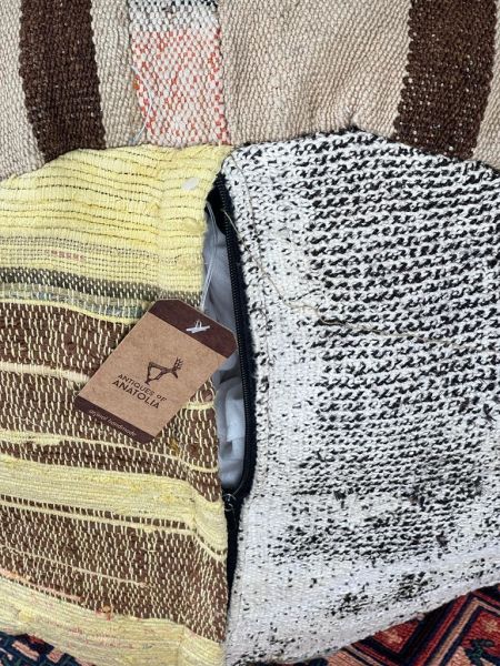 Nostaljik Kilim Puf Ölçü Çap 45 Cm Yükseklik 42 Cm