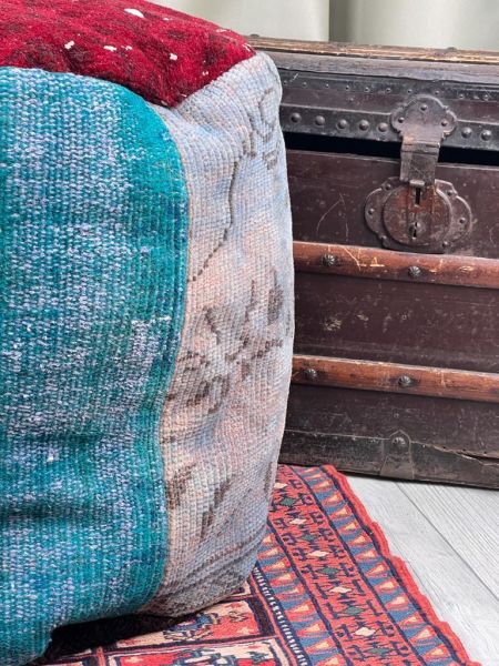 Nostaljik Kilim Puf Ölçü Çap 45 Cm Yükseklik 42 Cm