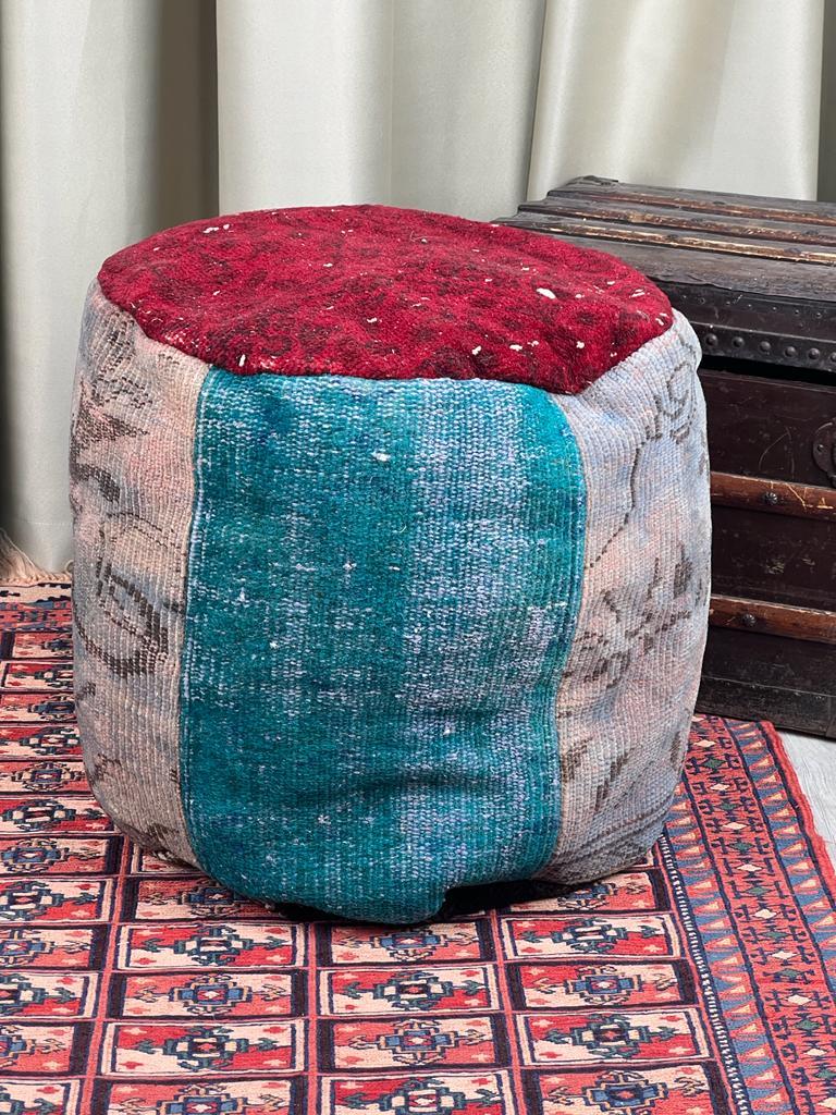Nostaljik Kilim Puf Ölçü Çap 45 Cm Yükseklik 42 Cm