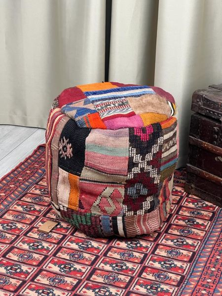 Nostaljik Kilim Puf Ölçü Çap 45 Cm Yükseklik 42 Cm