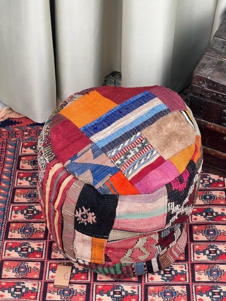 Nostaljik Kilim Puf Ölçü Çap 45 Cm Yükseklik 42 Cm