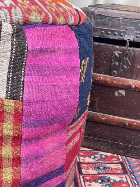 Nostaljik Kilim Puf Ölçü Çap 45 Cm Yükseklik 42 Cm