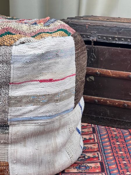 Nostaljik Kilim Puf Ölçü Çap 45 Cm Yükseklik 42 Cm