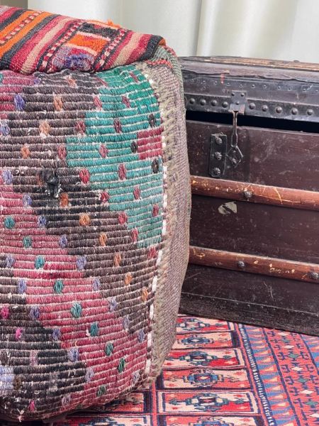 Nostaljik Kilim Puf Ölçü Çap 45 Cm Yükseklik 42 Cm