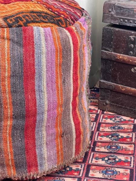 Nostaljik Kilim Puf Ölçü Çap 45 Cm Yükseklik 42 Cm